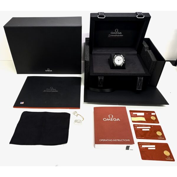 Omega Speedmaster Moonwatch White Dial 310.32.42.50.04.001 Bracelet