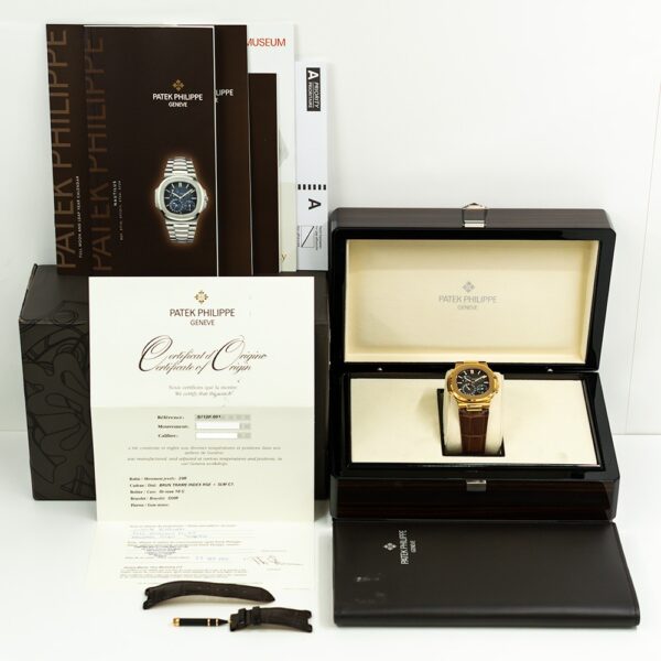 Patek Philippe Nautilus 40mm Rose Gold Black Dial 5712R-001 Bracelet