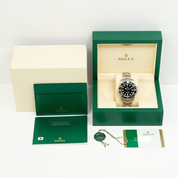 Rolex Submariner (No Date) Stainless Steel Black Dial 114060
